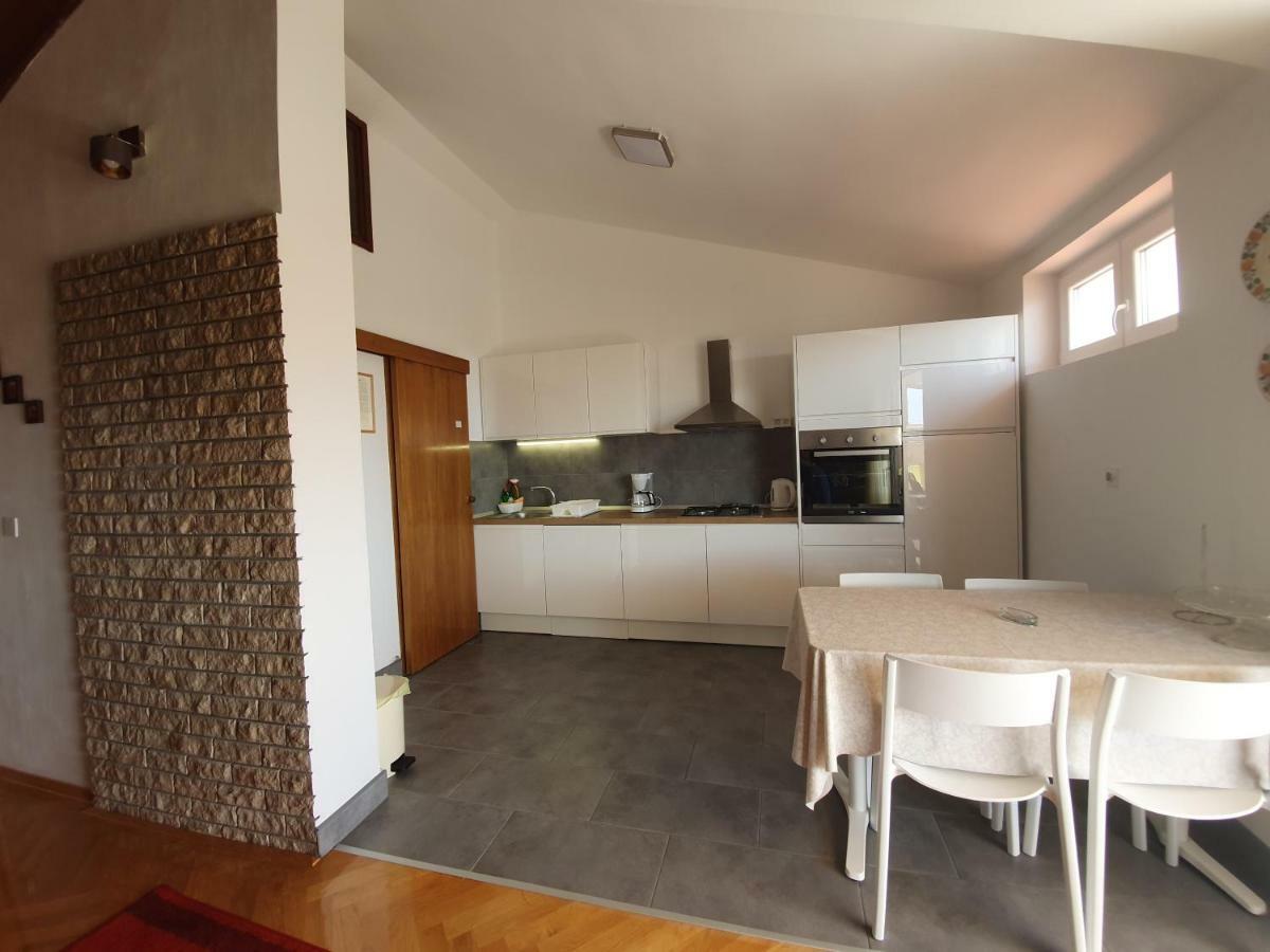 Penthouse Studio With Sea View Makarská Exteriér fotografie